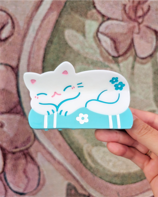 Bookish Kitty Hair Claw